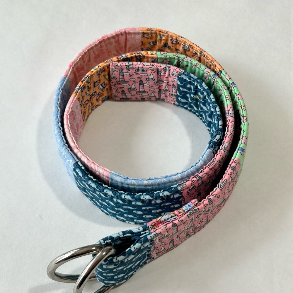 VINEYARD VINES sz M patchwork style belt with silver D-ring closure